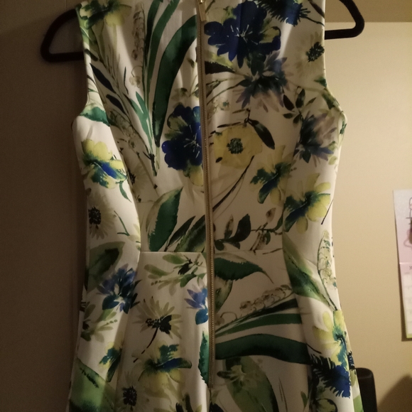Calvin Klein White and Green Floral Midi Dress - Picture 3 of 4